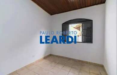 Imagem: A casa possui 4 Dormitórios, 2 Banheiros, 190m² de Área e