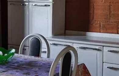 Imagem: A casa possui 1 Dormitório, 1 Banheiro e está localizado