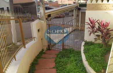 Imagem 4: Imóvel com duas Casas uma com 3 Dormitórios e Suite outra com 1 Dormitório