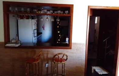 Imagem: A casa em condomínio possui 4 Dormitórios, 3 Banheiros e 2