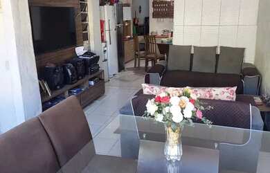 Imagem: A casa possui 3 Dormitórios, 2 Banheiros, 1 Vaga na garagem