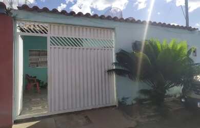 Imagem: A casa em condomínio possui 2 Dormitórios, 2 Banheiros, 1