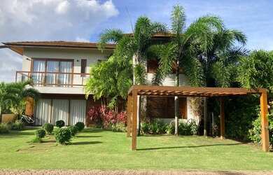 Imagem: A casa em condomínio possui 5 Dormitórios, 5 Banheiros, 5