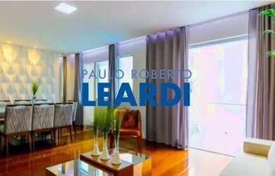 Imagem: A casa possui 3 Dormitórios, 4 Banheiros, 4 Vagas na garagem