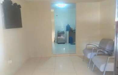 Imagem 2: Alugo uma linda casa. Área de serviço, 75m² de Área, 1 Vaga na garageme2...