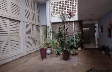 Imagem: O apartamento possui 3 Dormitórios, 1 Banheiro, 90m² de Área