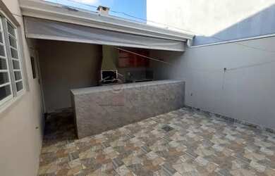 Imagem 2: Casa Padrão em Jundiaí. Churrasqueira, 105m² de Área, 2 Vagas na garageme2...