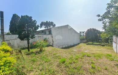 Imagem: O terreno possui 810m² de Área e está localizado em Água