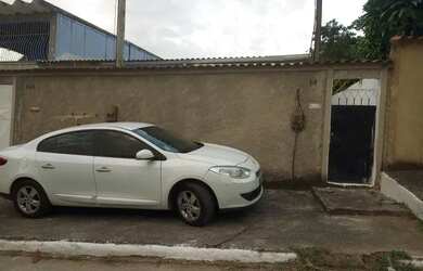 Imagem: A casa possui 2 Dormitórios, 1 Banheiro, 1 Vaga na garagem
