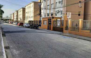 Imagem: O apartamento possui 3 Dormitórios, 1 Banheiro, 1 Vaga na garagem