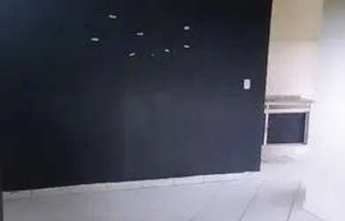 Imagem: O apartamento possui 2 Dormitórios e 1 Banheiro e está localizado