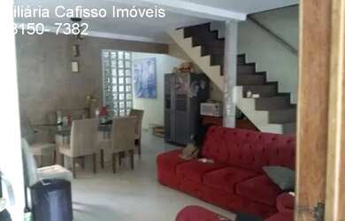 Imagem: A casa possui 4 Dormitórios, 3 Banheiros, 3 Vagas na garagem