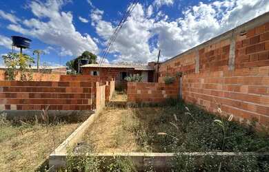 Imagem: A casa em condomínio possui 5 Dormitórios, 5 Banheiros, 5