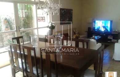 Imagem: O depósito possui 4 Vagas na garagem e 201m² de Área e está