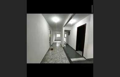 Imagem: A casa possui 3 Dormitórios, 2 Banheiros, 1 Vaga na garagem