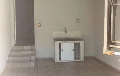 Imagem: A casa possui 1 Dormitório, 1 Banheiro e 35m² de Área e está