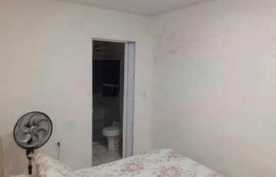 Imagem: A casa possui 2 Dormitórios, 1 Banheiro e 80m² de Área e