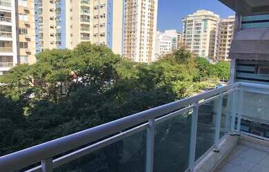 Imagem: O apartamento possui 2 Dormitórios, 3 Banheiros, 1 Vaga na