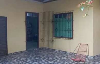 Imagem: A casa possui 2 Dormitórios, 2 Banheiros, 1 Vaga na garagem