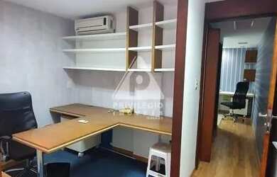 Imagem: O depósito à venda possui 1 Vaga na garagem e 35m² de Área