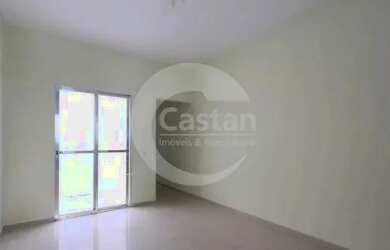 Imagem: A casa possui 3 Dormitórios, 3 Banheiros, 2 Vagas na garagem