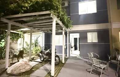 Imagem: A casa possui 2 Dormitórios, 2 Banheiros, 1 Vaga na garagem