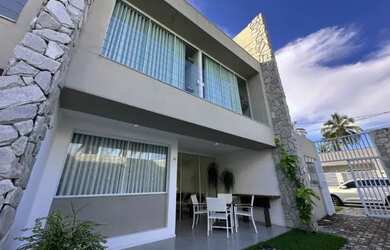 Imagem: A casa em condomínio possui 4 Dormitórios, 2 Vagas na garagem