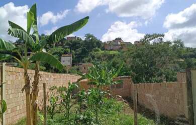 Imagem: O terreno possui 100m² de Área e está localizado em Santa