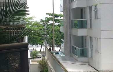 Imagem: O apartamento possui 1 Dormitório, 2 Banheiros, 1 Vaga na garagem