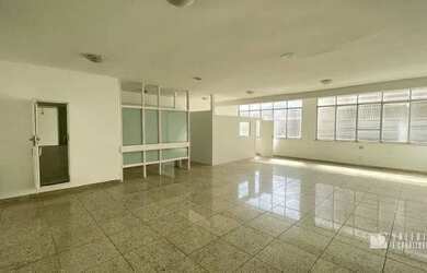 Imagem: O depósito possui 137m² de Área e está localizado em Campina