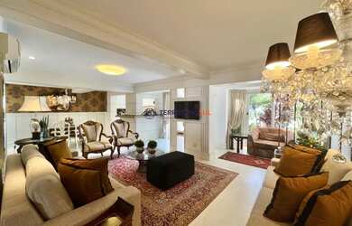 Imagem 2: Casa de alto padrão à venda Menino Deus