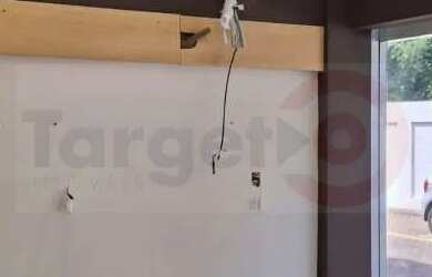 Imagem: O depósito possui 1 Vaga na garagem e 46m² de Área e está