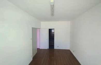 Imagem 14: Locação - Excelente Casa Comercial na Rua Paula Lima esquina com Dr....