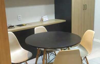 Imagem: O depósito possui 1 Vaga na garagem e 37m² de Área e está