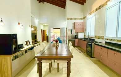 Imagem 6: CASA TÉRREA EM ESTILO NEOCOLONIAL À VENDA NO CONDOMÍNIO GRAN VILLE...