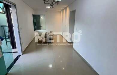 Imagem: A casa em condomínio possui 2 Dormitórios, 2 Banheiros, 130m²