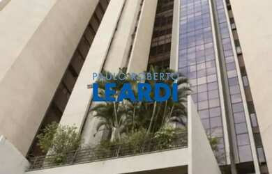 Imagem: O depósito possui 5 Vagas na garagem, 266m² de Área e está