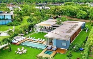 Imagem: A casa em condomínio possui 5 Dormitórios, 5 Banheiros, 5