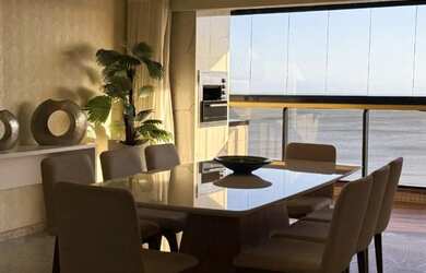 Imagem: O apartamento possui 4 Dormitórios, Acomodam 10 pessoas, 2