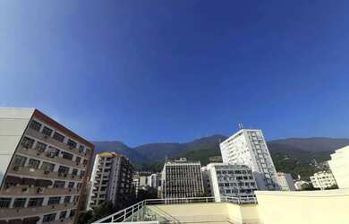 Imagem: O apartamento na cobertura possui 3 Dormitórios, 2 Banheiros