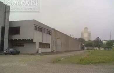 Imagem: O terreno possui 13.475m² de Área e está localizado em Santa