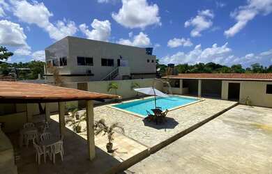 Imagem: A casa possui 1 Dormitório, 1 Banheiro, 2 Vagas na garagem