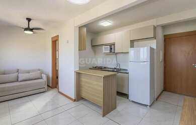 Imagem: O apartamento possui 1 Dormitório, 1 Banheiro, 1 Vaga na garagem