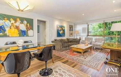 Imagem: O apartamento possui 2 Dormitórios, 3 Banheiros, 4 Vagas na