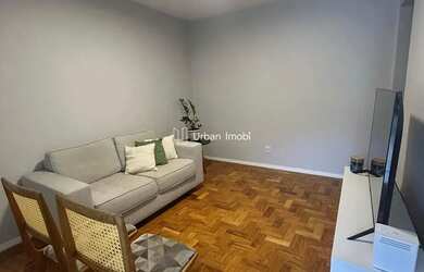 Imagem: A casa à venda possui 3 Dormitórios, 1 Banheiro, 2 Vagas na