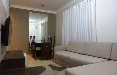 Imagem: O apartamento possui 2 Dormitórios, 1 Banheiro, 1 Vaga na garagem