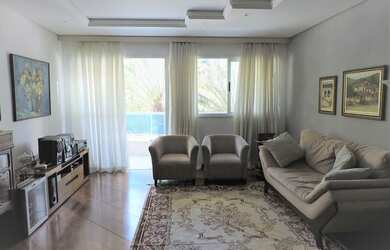 Imagem: O apartamento possui 4 Dormitórios, 2 Banheiros, 132m² de