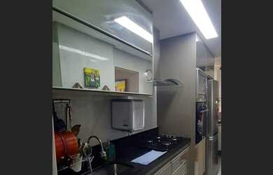 Imagem: O apartamento possui 3 Dormitórios, 1 Banheiro, 1 Vaga na garagem