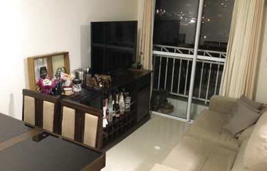 Imagem: O apartamento possui 2 Dormitórios, 1 Banheiro, 2 Vagas na