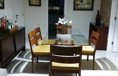 Imagem: O apartamento possui 3 Dormitórios, 1 Banheiro, 1 Vaga na garagem